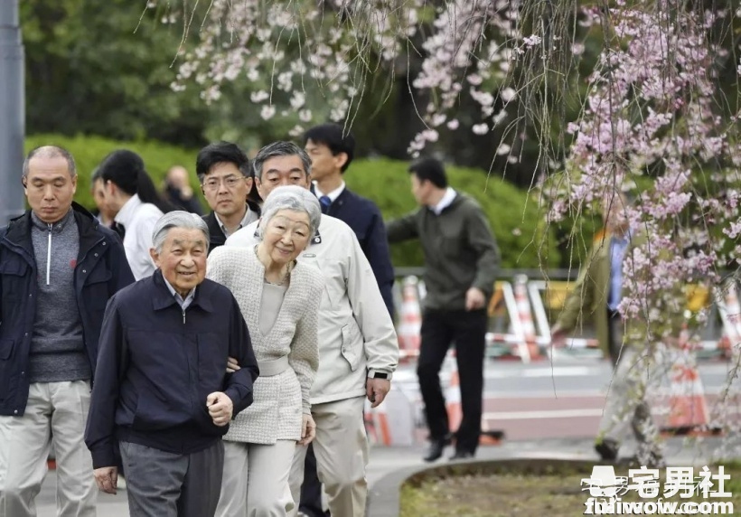 年薪100亿日圆，这是日本天皇家族每年的皇室供养费 - 星悦社